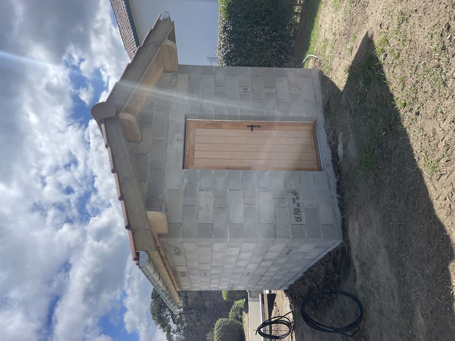 Pool house